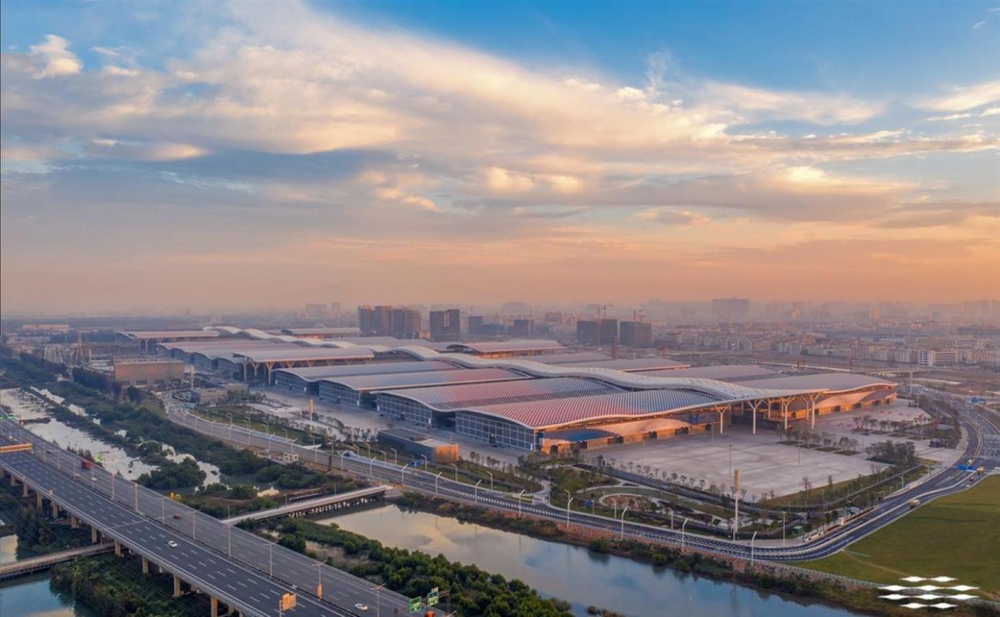 Crowne Plaza Shenzhen World Exhibition And Convention Center, An Ihg Hotel Bagian luar foto